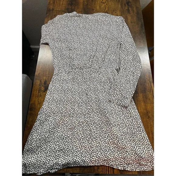 L'Agence Diego Heart Print Wrap Dress - Picture 13 of 14